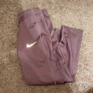 Nike Cropped Leggings
